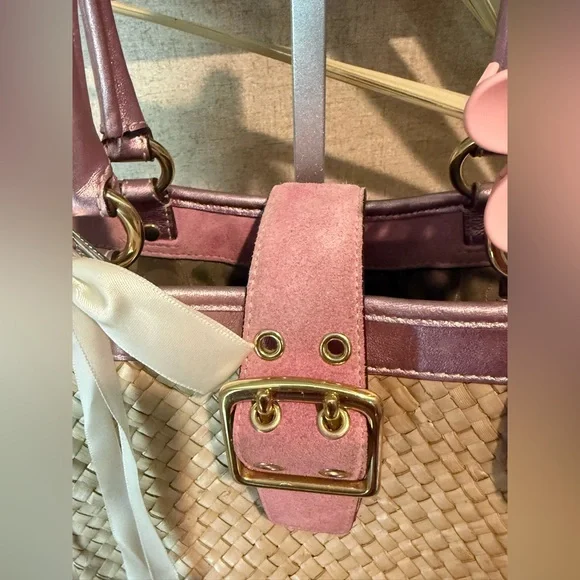 Vintage Coach #4419 straw tote bag with metallic pink leather and suede trim.🎀✨ - Picture 2 of 9